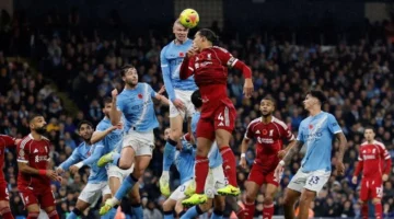 بعد 88 عاماً.. مانشستر سيتي يهزم ليفربول في آنفيلد ويشعل صدارة الدوري الإنجليزي